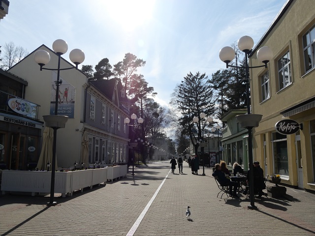 Am Anfang der Jomas iela in Jurmala