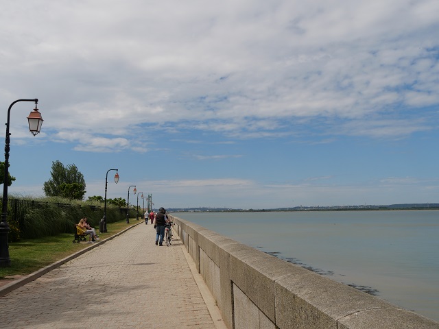 Promenade an der Seine-Mündung