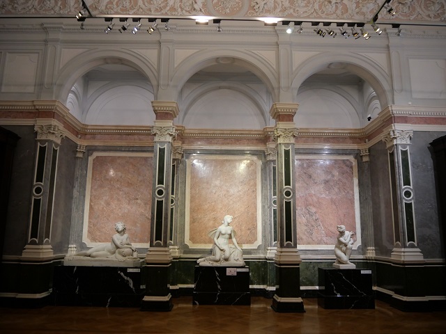 Skulpturen im Kunstmuseum Rigaer Börse