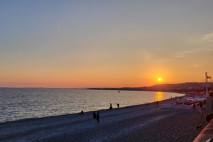 Abends am Strand von Nizza