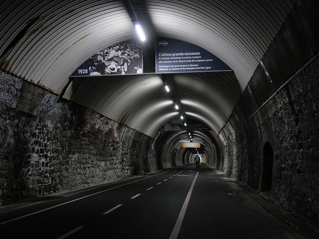 Tunnel bei Ospedaletti auf dem Radweg von Imperia nach San Remo