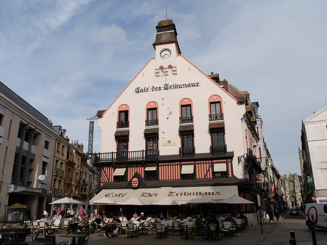 Das Café des Tribunaux in Dieppe