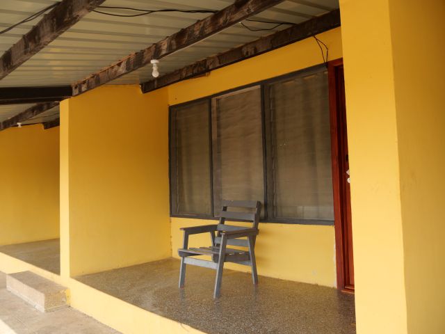 Zimmer im Mole Motel von außen